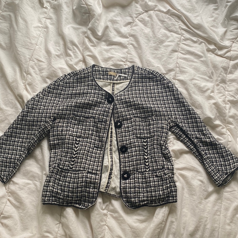 Black and white patterned blazer